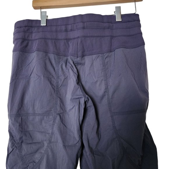 Lululemon Navy Blue Dance Studio Crop No Liner Womens Size 10 - Picture 10 of 11